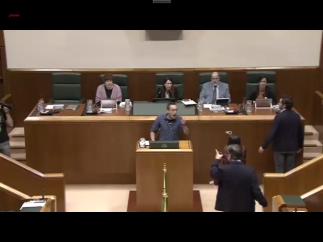 El SUP anuncia una querella contra el diputado de Bildu que comparó a policías c