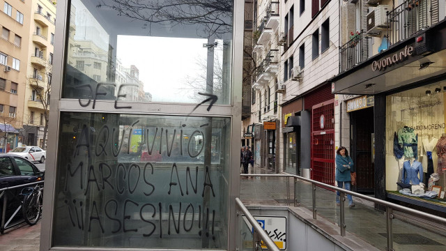 Placa Marcos Ana pintada