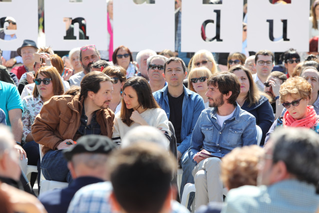 El secretario general de Podemos, Pablo Iglesias, participa en un encuentro con