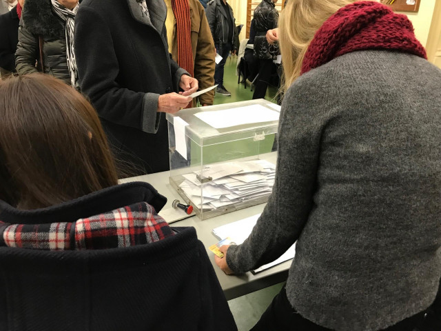 28A.- El pleno de Pamplona designará el lunes por sorteo los 810 miembros de las