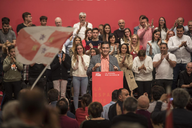 Pedro Sánchez en un mitín en Zamora