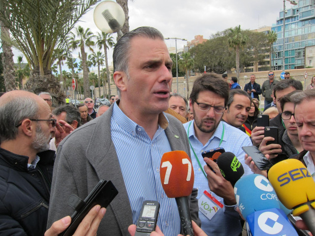 Ortega Smith, a los votantes de PP y Cs, 
