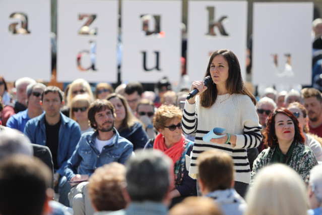 El secretario general de Podemos, Pablo Iglesias, participa en un encuentro con