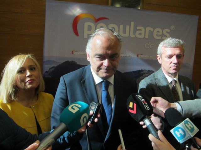 El PPE se compromete a impulsar la inclusión de la salida sur en el Corredor Atl