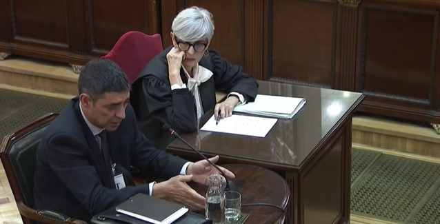 Procés.- El tribunal impedeix al fiscal preguntar a Trapero sobre la reunió del