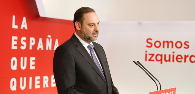 El PSOE marca distancias con exalto cargo de Moncloa imputado por revelación de