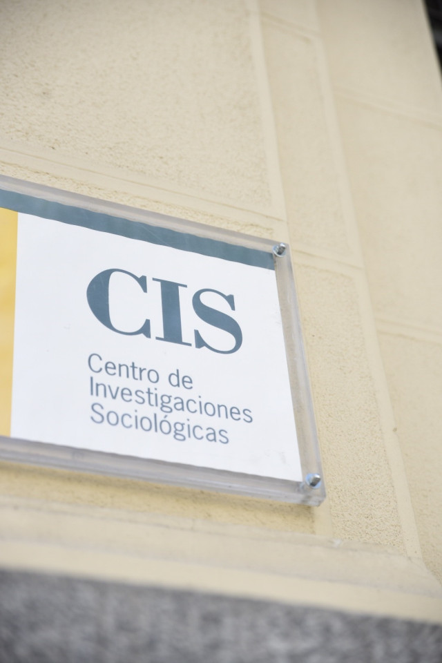 28A.- El CIS da la victoria al PSOE con entre 123 y 138 escaños y podría sumar m