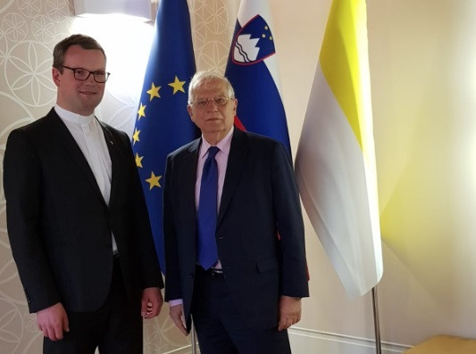Borrell visita Eslovenia en un momento en que las relaciones bilaterales atravie