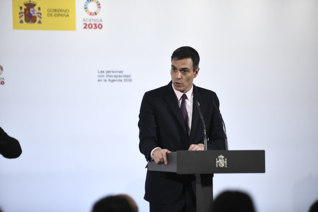 Economía.- Sánchez avisa de que si el PP recorta el SMI, sería 