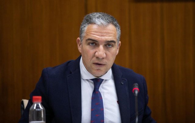 Elías Bendodo, comparece en comisión parlamentaria.