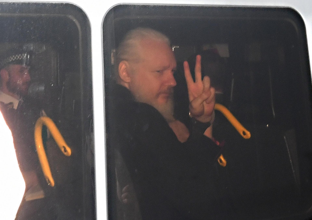 WikiLeaks founder Julian Assange arrested in London