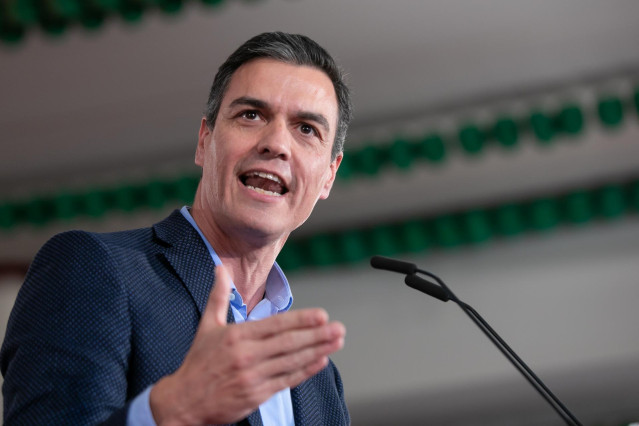 Pedro Sánchez participa en un acto público en Sevilla