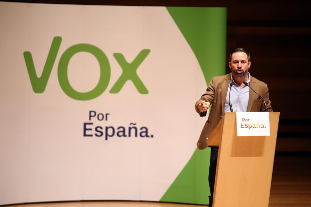 Santiago Abascal participa en una acto con simpatizantes
