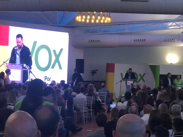 28A.- Abascal critica la 
