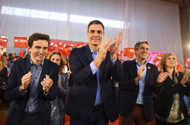 Pedro Sánchez en un acto del PSOE en Santander