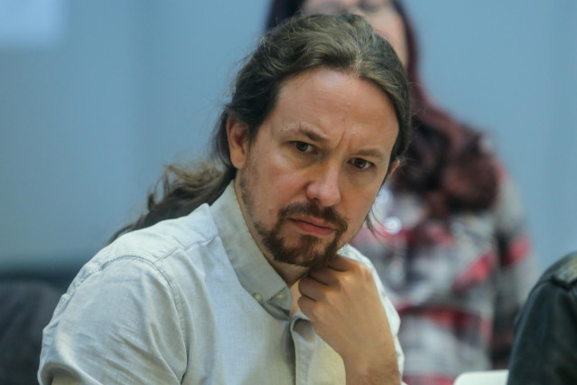 El secretario general de Unidas Podemos, Pablo Iglesias, participa en una asamblea con colectivos del ámbito de la sanidad