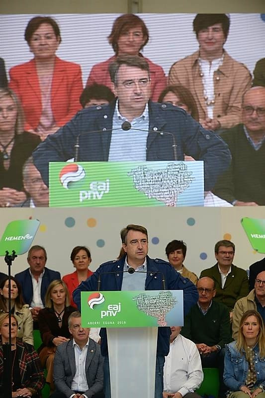 28A.- Esteban (PNV) Denuncia Que Se Haya Vuelto A Usar Euskadi Como 