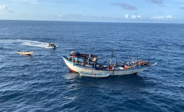 La fragata española Navarra libera un pesquero yemení que llevaba cuatro días secuestrado frente la costa somalí