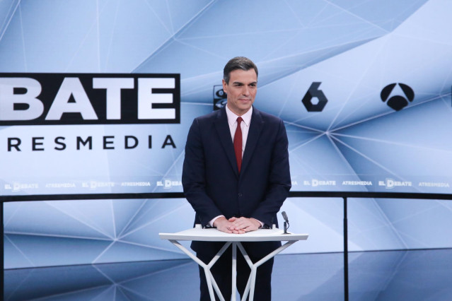 Sánchez no tiene en sus planes pactar con Cs y Casado le avisa: tenga cuidado con Otegi, experto en secuestrar