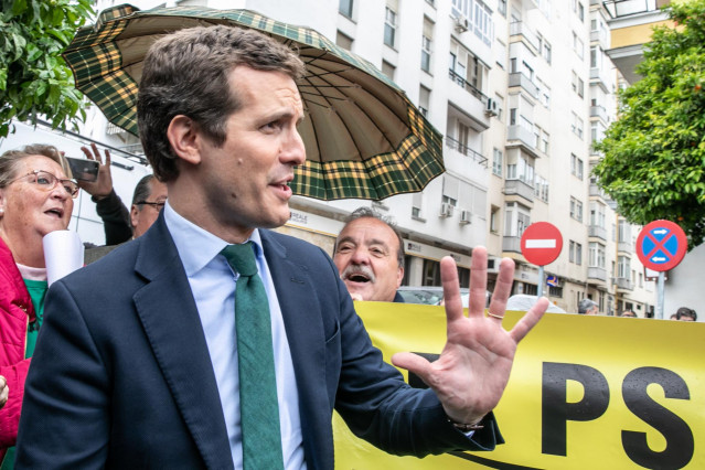 Pablo Casado interviene en un mitin en Sevilla