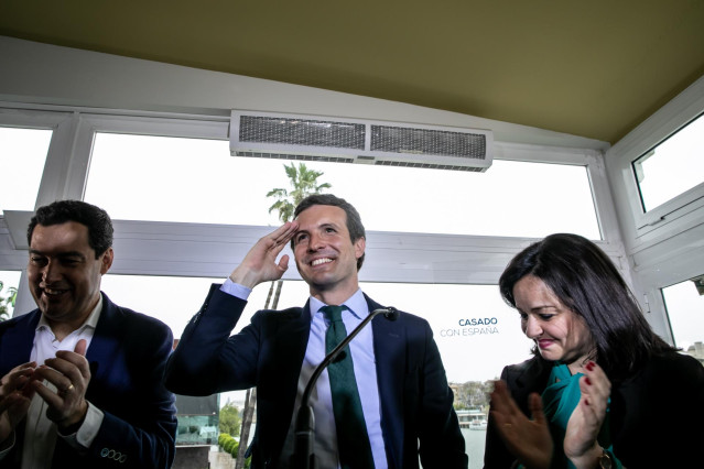 Pablo Casado interviene en un mitin en Sevilla