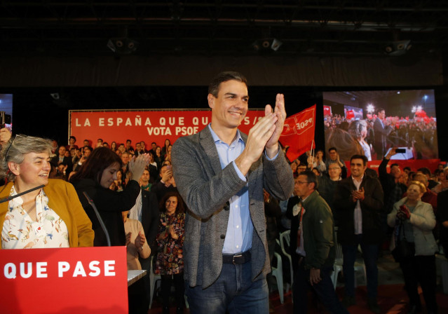 Mitin del PSOE en la Feria Internacional de Muestras de Asturias (Gijón)