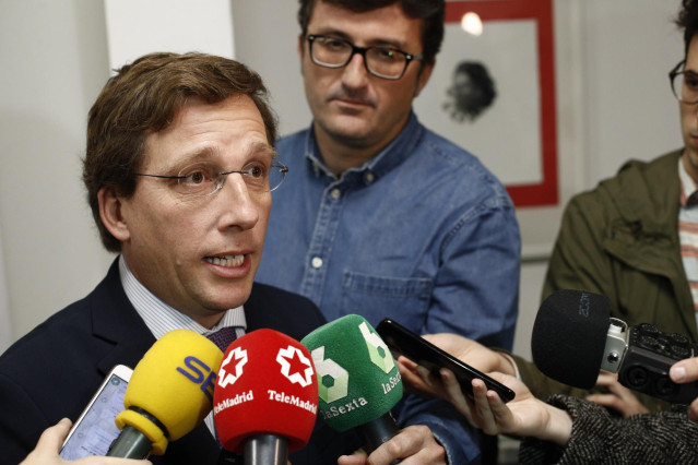 Reunión del candidato del PP a la Alcaldía de Madrid, José Luis Martínez-Almeida, con la Confederacion del Comercio Especializado de Madrid