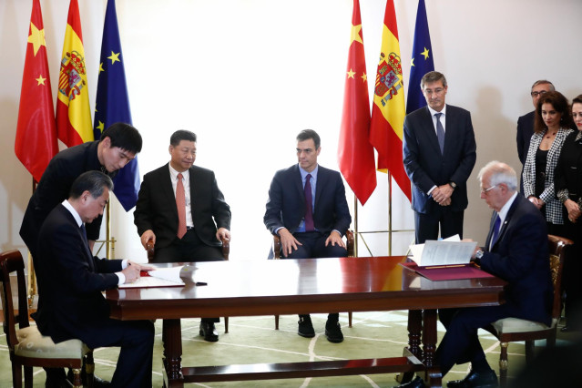 España y China firman una serie de acuerdos económicos y culturales durante la visita de Estado de Xi Jinping