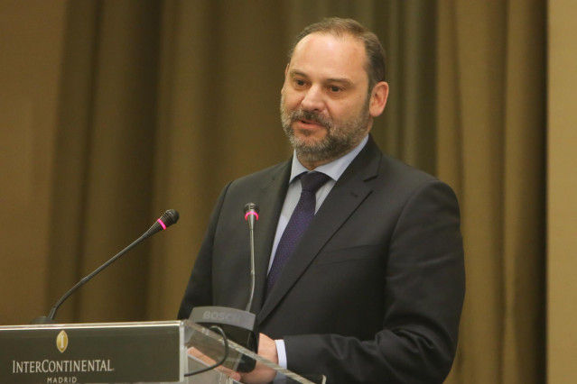 28A.- Ábalos justifica la participación de Sánchez en el debate con Vox por una estrategia electoral