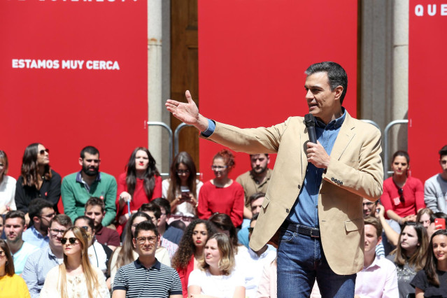 28A.- Sánchez Reprocha A PP Haber Abrazado 
