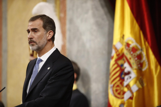 Los Reyes Felipe y Letizia, acompañados por los eméritos don Juan Carlos y doña Sofía, presiden el acto conmemorativo del 40º aniversario de la Constitución de 1978 en el Congreso, al que asisten políticos y representantes de distintas instituciones