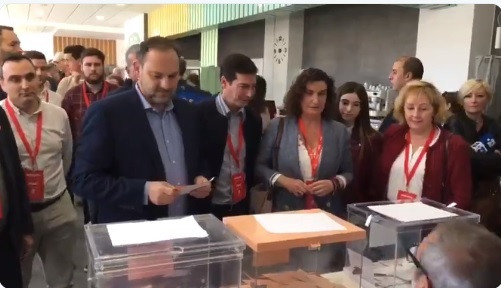 28A.- Ábalos Cree Que Es Un 