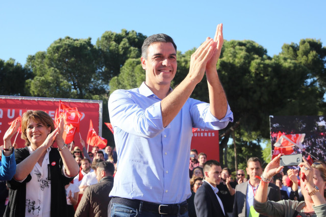 Acto del PSOE en el Auditorio Entrevías, Madrid