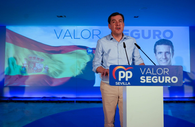 El presidente del PP-A y de la Junta, Juanma Moreno, participa en el acto de apertura de campaña del PP-A.