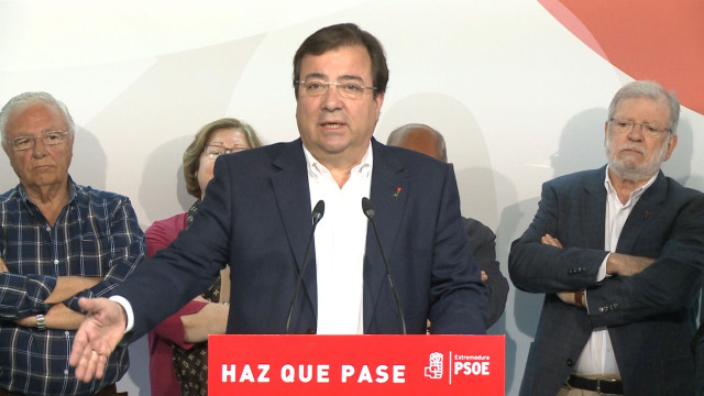 Vara aplaude la 