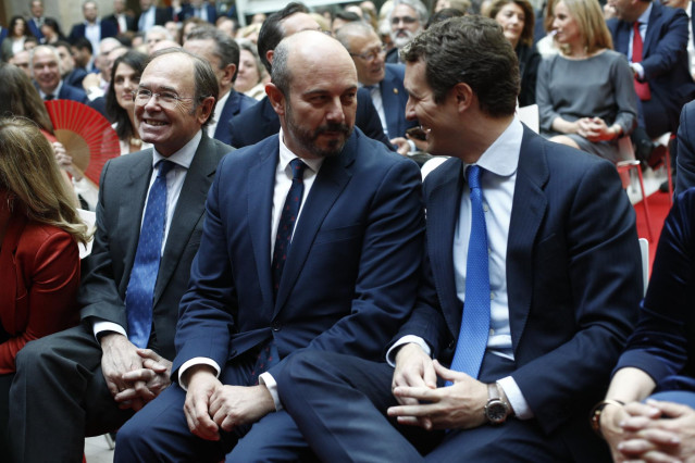 Acto de imposición de la Medalla de la Comunidad de Madrid y de las Condecoraciones de la Orden del 2 de Mayo a los premiados