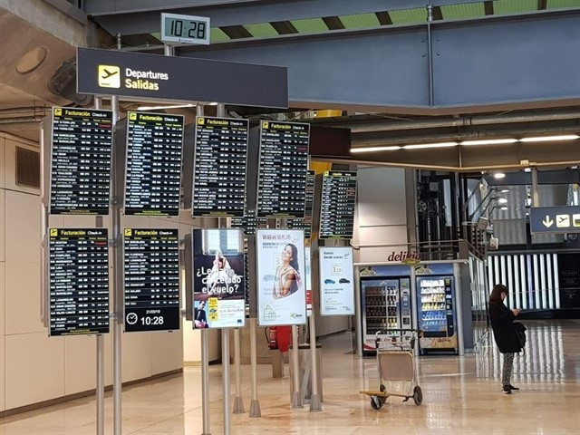 Barajas será el aeropuerto que más tráfico aéreo registre el puente de mayo con más de un millón de asientos ofertados