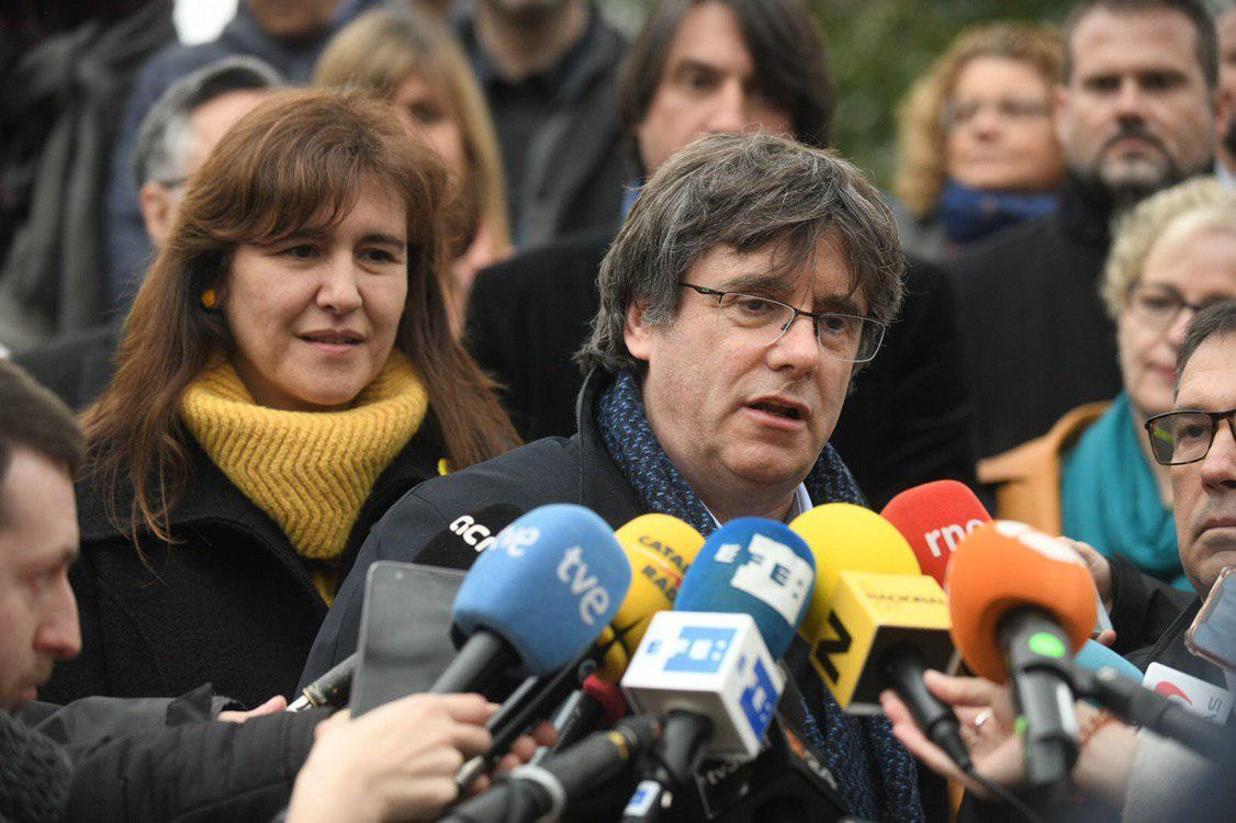 El Gobierno acata que Puigdemont deba recoger el acta en España para tener inmunidad, 