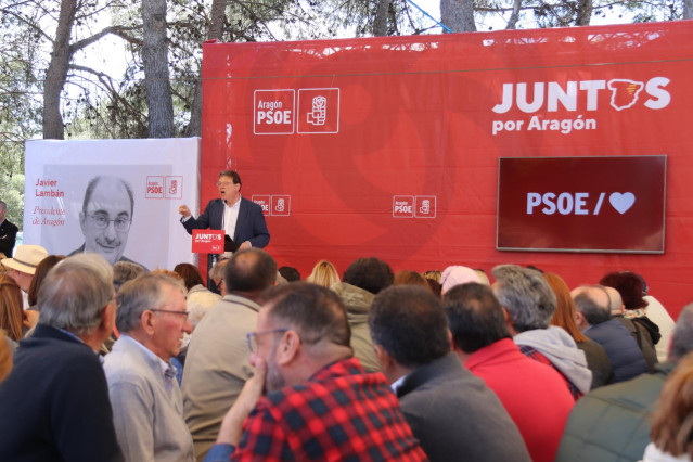 AMP.-26M.- Ximo Puig aboga por 