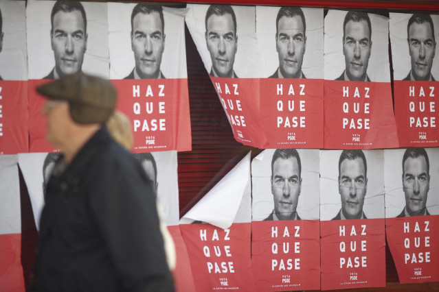 Los carteles electorales ya pueblan las calles de Madrid