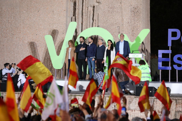 Cierre de campaña de Vox en la Plaza de Colón en Madrid