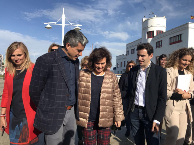 Calvo dice que Sánchez ha pedido a Casado 