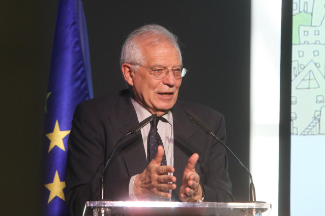 VÍDEO: Brexit.- Borrell cree que pacto entre May y Corbyn que permita prórroga corta sería 