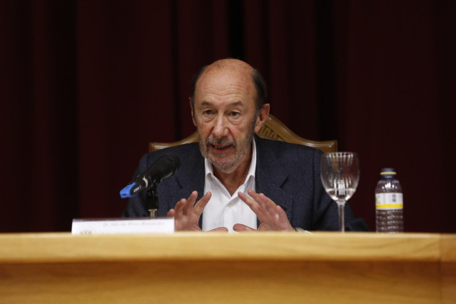 Alfredo Pérez Rubalcaba, en Granada