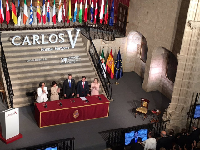 AV.- Felipe VI apuesta por seguir trabajando por 