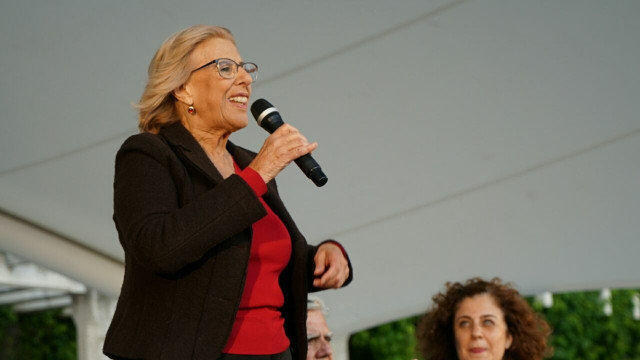 26M.- Carmena se pone al lado de los que 