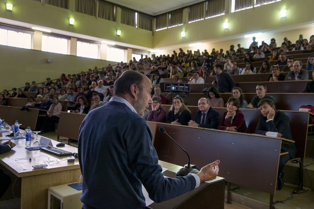 La Complutense lamenta la muerte del 