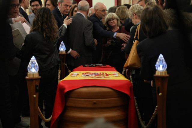 Capilla ardiente de Alfredo Rubalcaba en el Congreso de los Diputados en Madrid