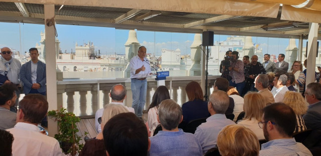 26M.- González Pons, A Casado: 