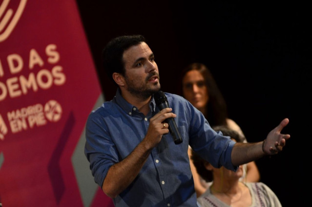 Podemos. Pasen corrector y foto del wasap firma IU. También a Nacional. Gracias
